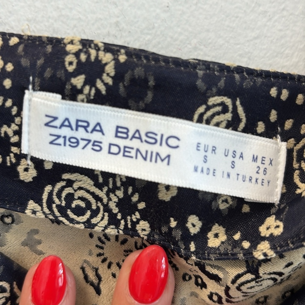 Zara Ruffled Textured Mini Dress - Picture 4 of 9